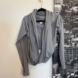 Zyia Active Light Gray Haze Yoga Shawl Wrap Top Size Medium